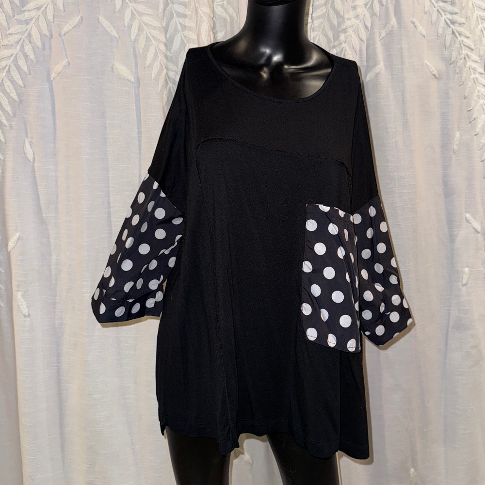 JASON,  Comfy Black Tunic with Polka Dot Sleeves – Size L